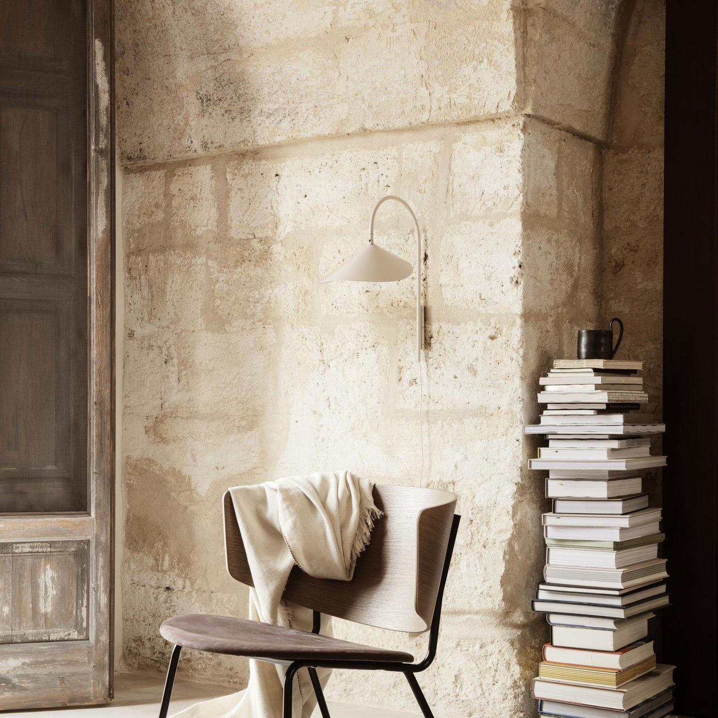 Ferm Living Arum Swivel Wall Lamp Cashmere