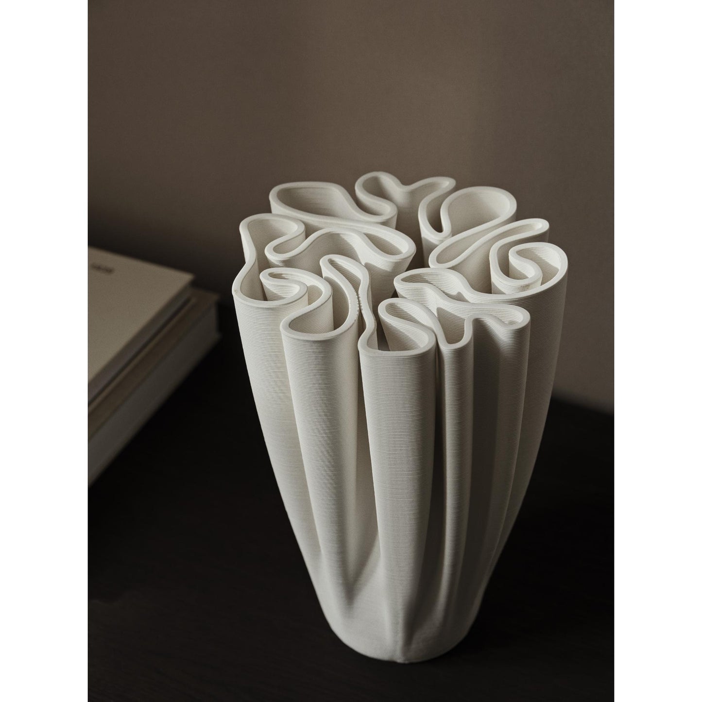 Ferm Living Dedali Vase H25 Off-White
