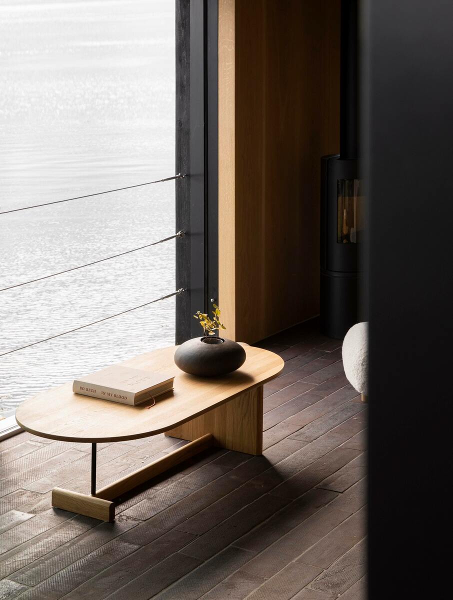 Koku coffee table, oval, lacquered oak