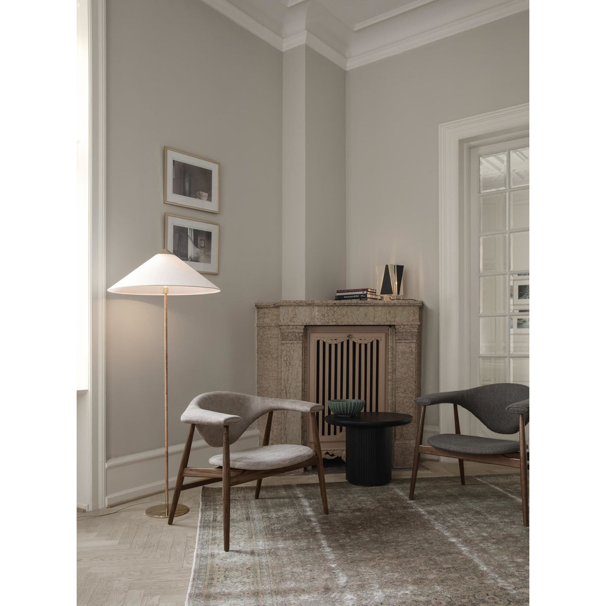 Masculo Armchair Upholstered In Eero Special FR 106 With Legs In Walnut