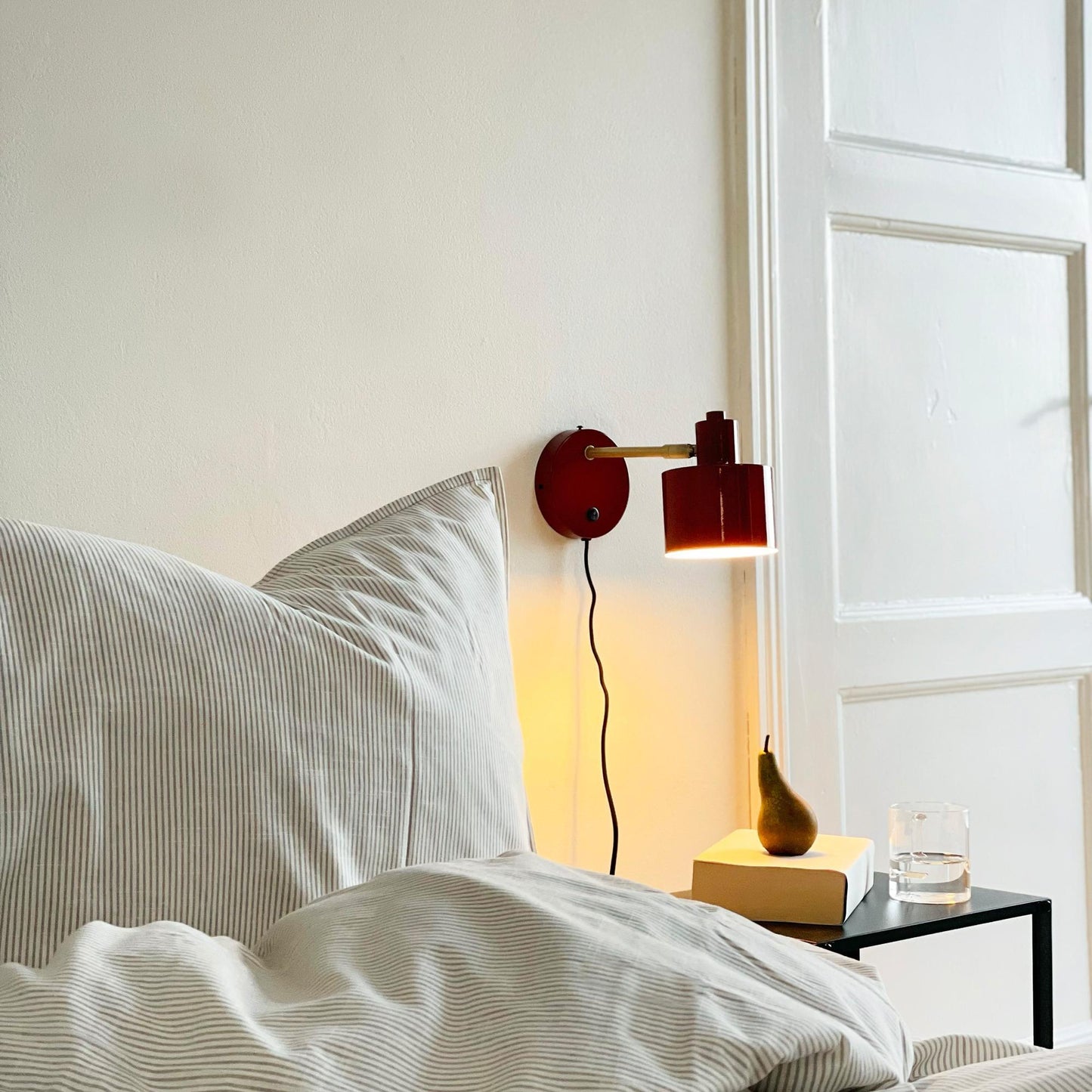 Dyberg Larsen Ocean Wall Lamp Dark Red/ Brass
