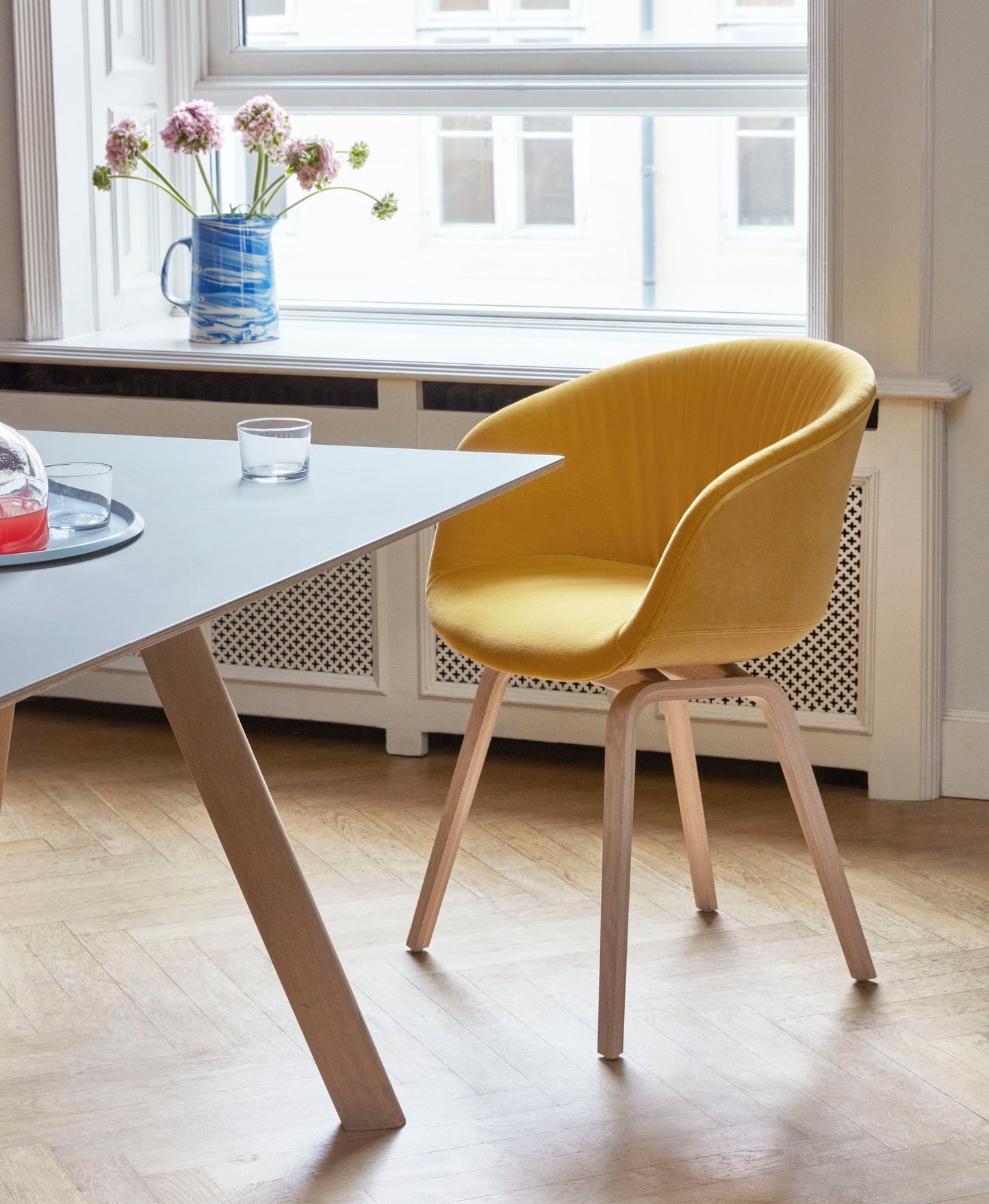 CPH30 2.0 table, 200 x 90 cm, lacquered oak - grey linoleum