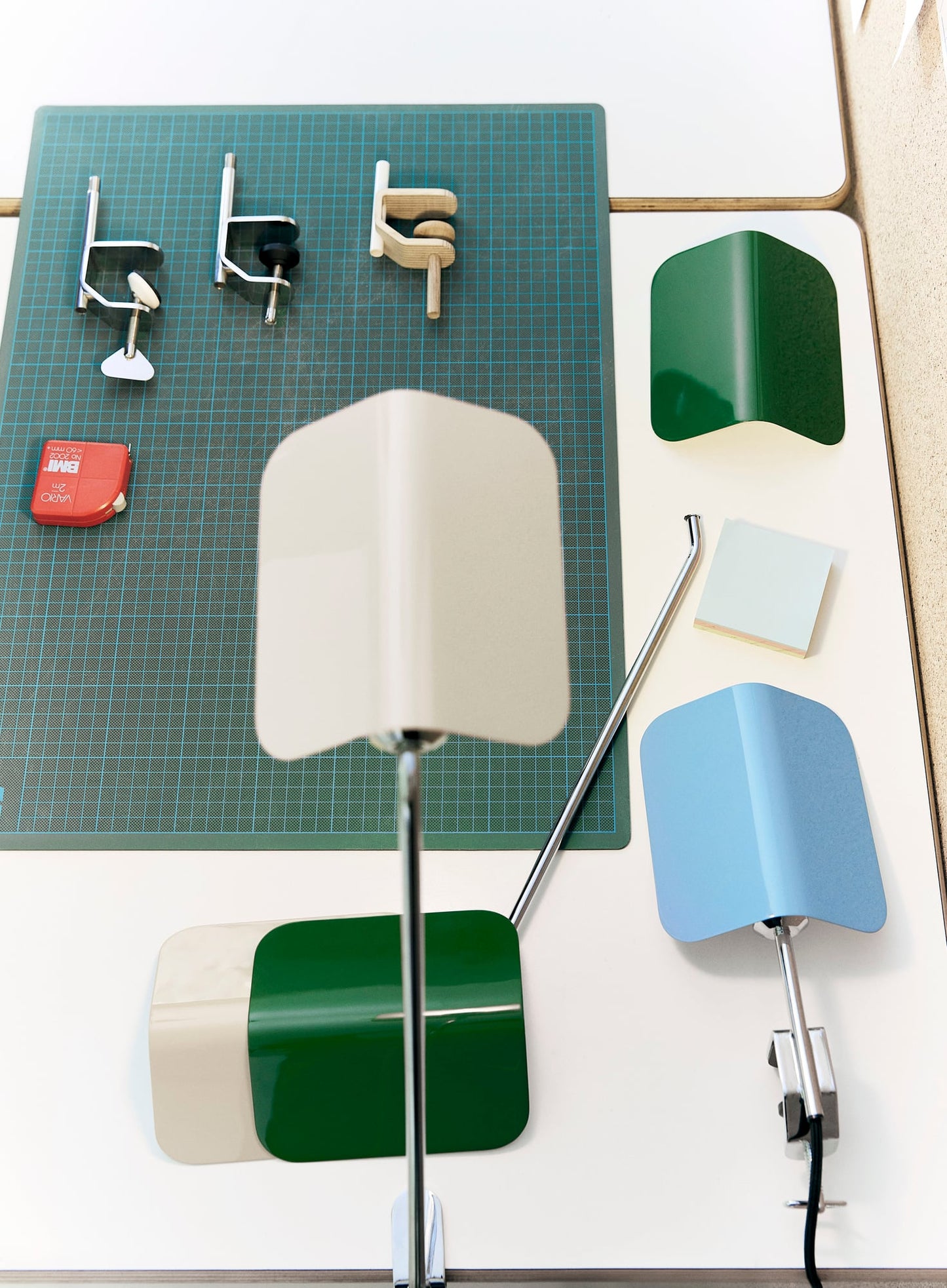 Apex desk clip lamp, oyster white