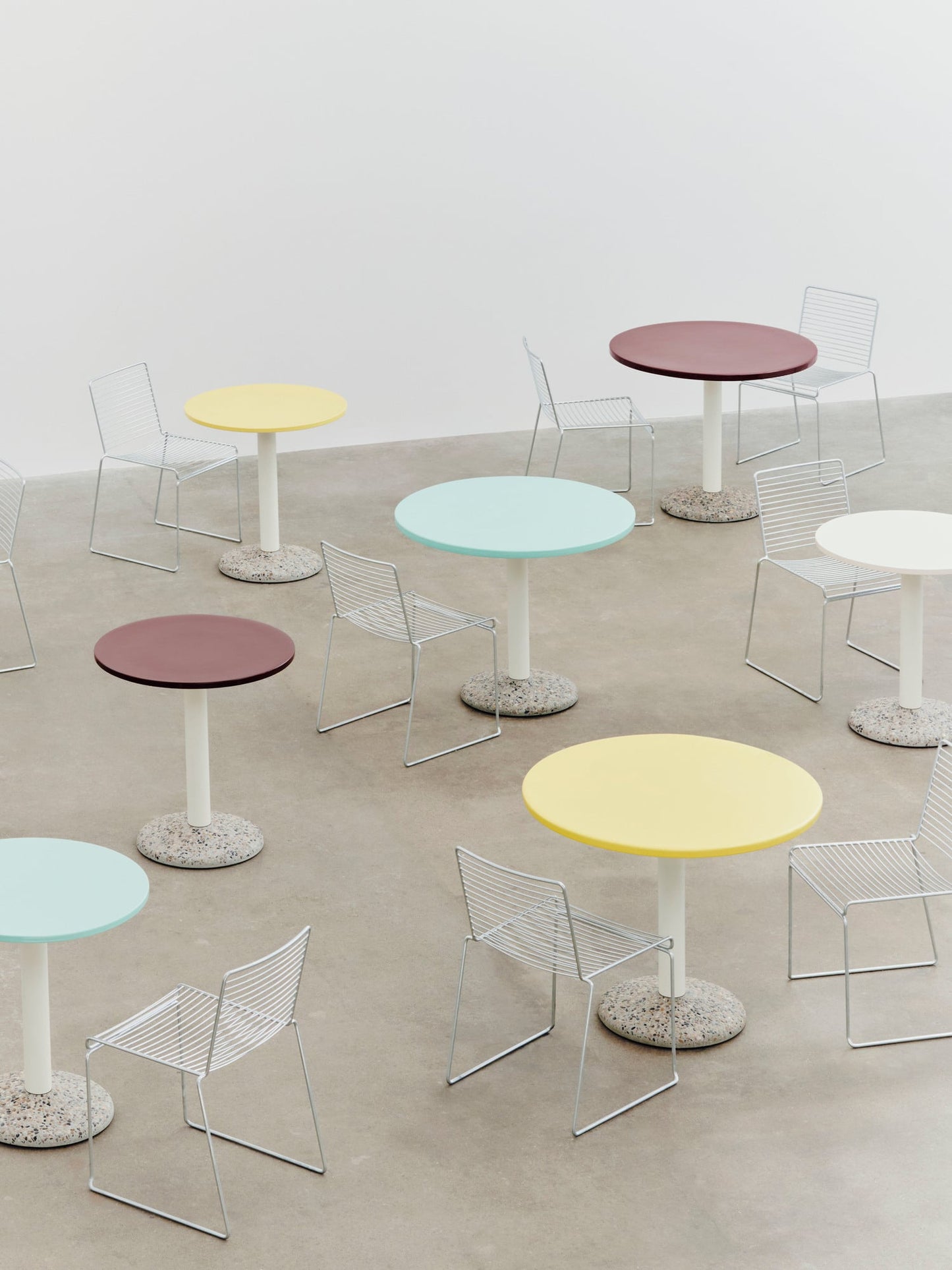 Ceramic table, 70 cm, bordeaux