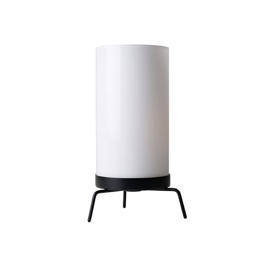 PM-02 Planner Table Lamp by Fritz Hansen #Black