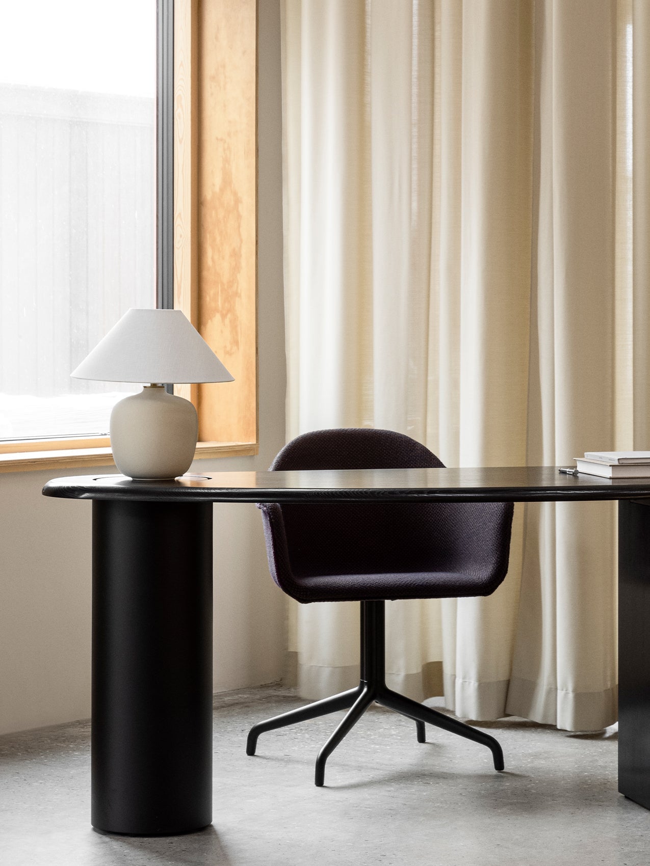 HARBOUR DINING CHAIR, STAR BASE W/RETURN, PLASTIC SHELL