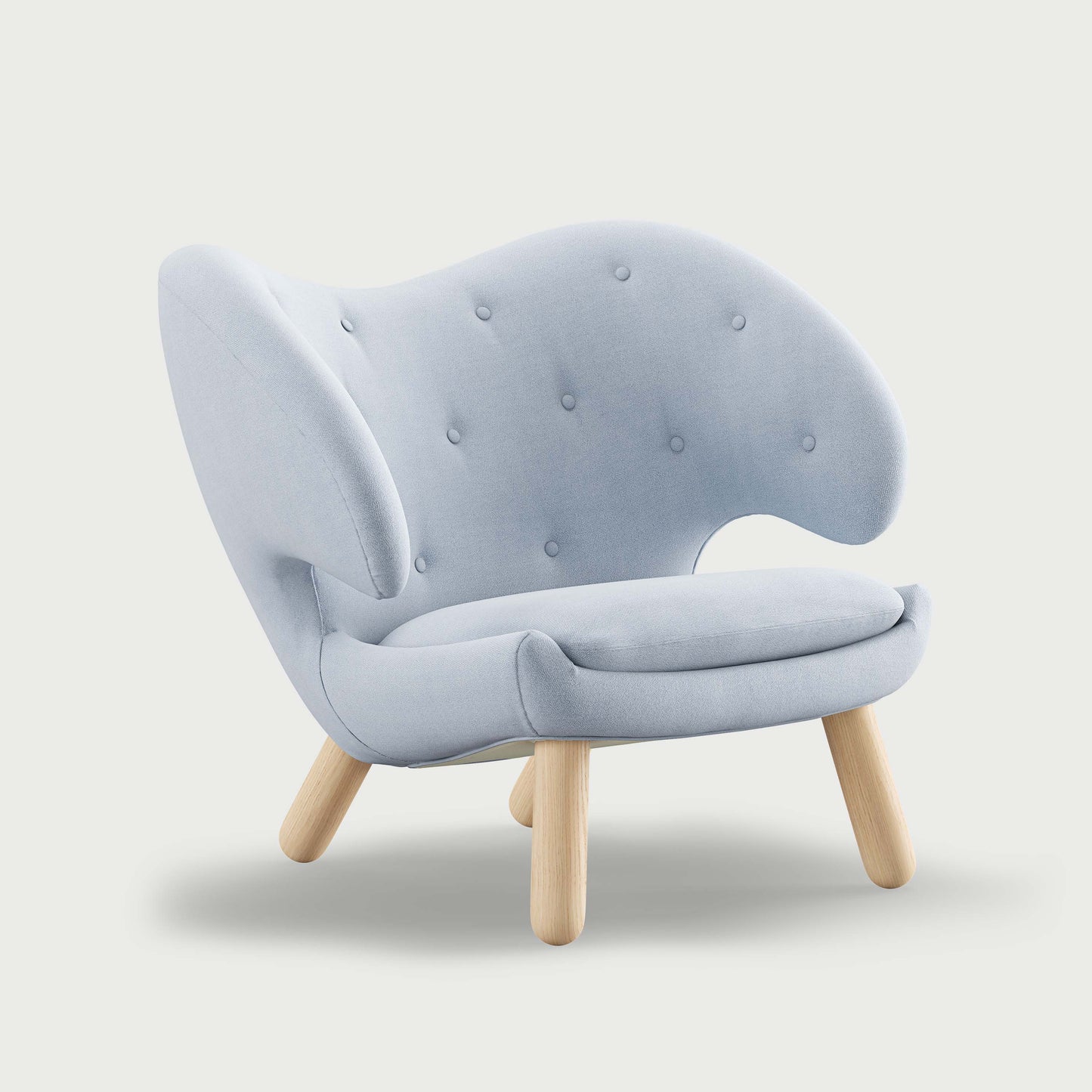 THE PELICAN CHAIR (With Buttons) (Upholstery Material - Vidar)