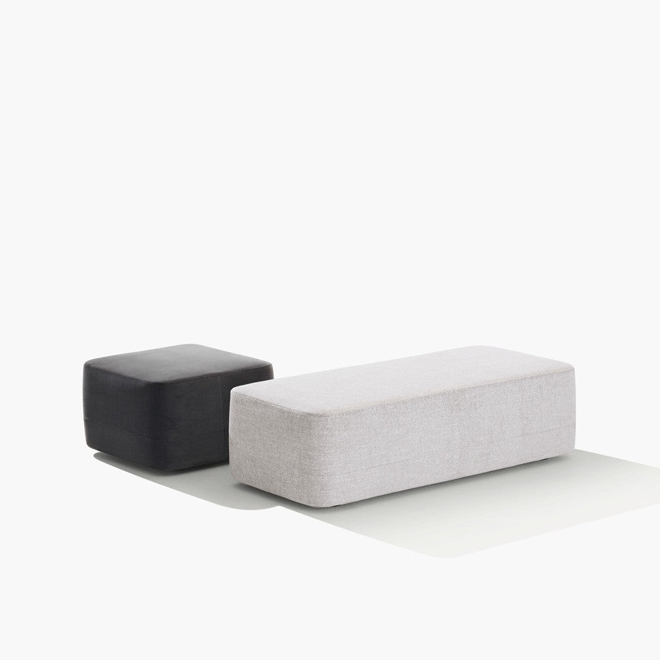 NEW YORK Poufs by Poliform