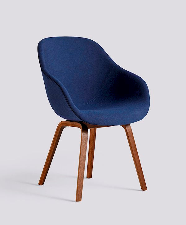 About A Chair AAC 123 (full upholstery) by HAY