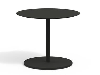BUTTON 004 - Round powder coated aluminium garden table by RODA