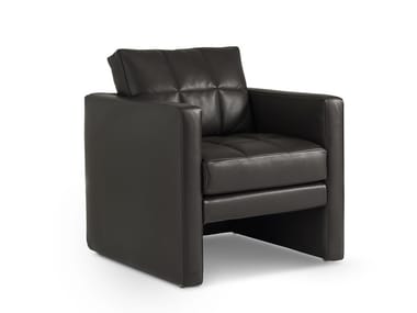 QUEBEC - Leather armchair with armrests by I 4 Mariani