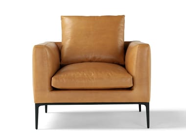 LEONARD - Leather armchair with armrests by Amura