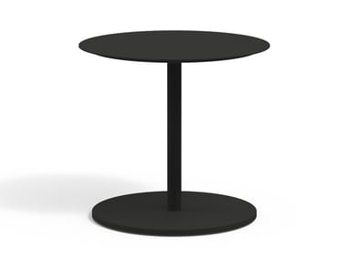 BUTTON 002 - Round aluminium garden table by RODA