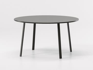 VILLAGE - Round aluminium garden table by Kettal