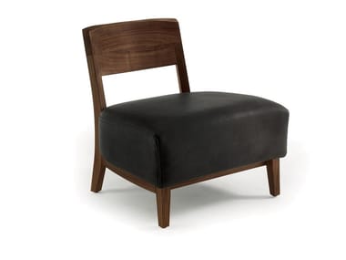 WILMA - Solid wood easy chair with leather seat by Riva 1920