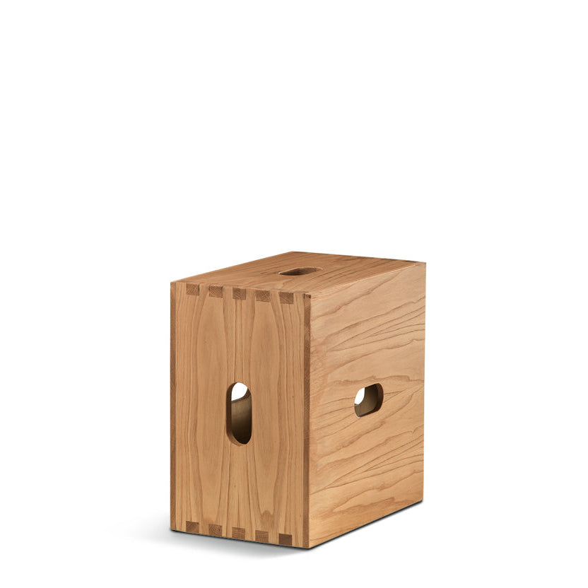 LC14 TABOURET CABANON, TABOURET MAISON DU BR?SIL, TABOURET NANTES REZ? by Cassina