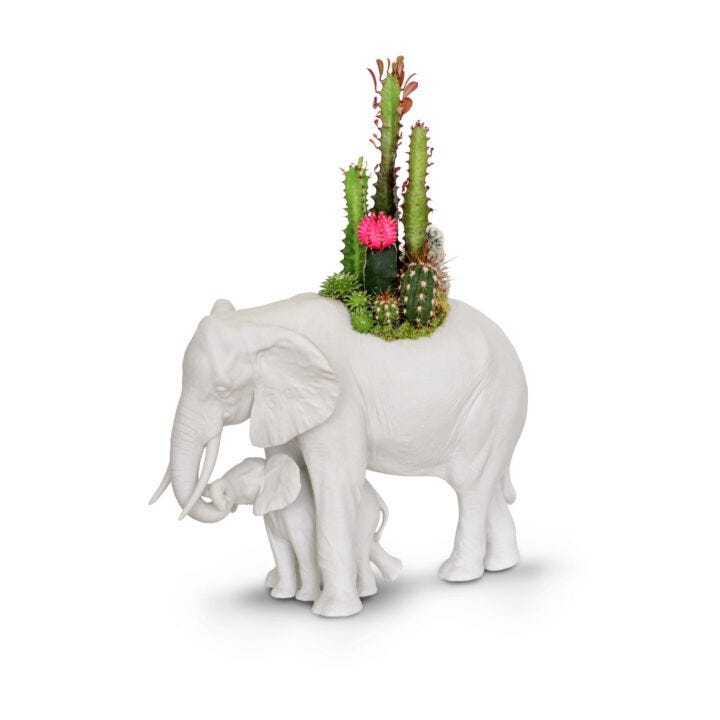 Elephant garden Sculpture by Lladró #Matte White