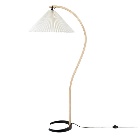 Timberline floor lamp by GUBI #oak - birch - white canvas #