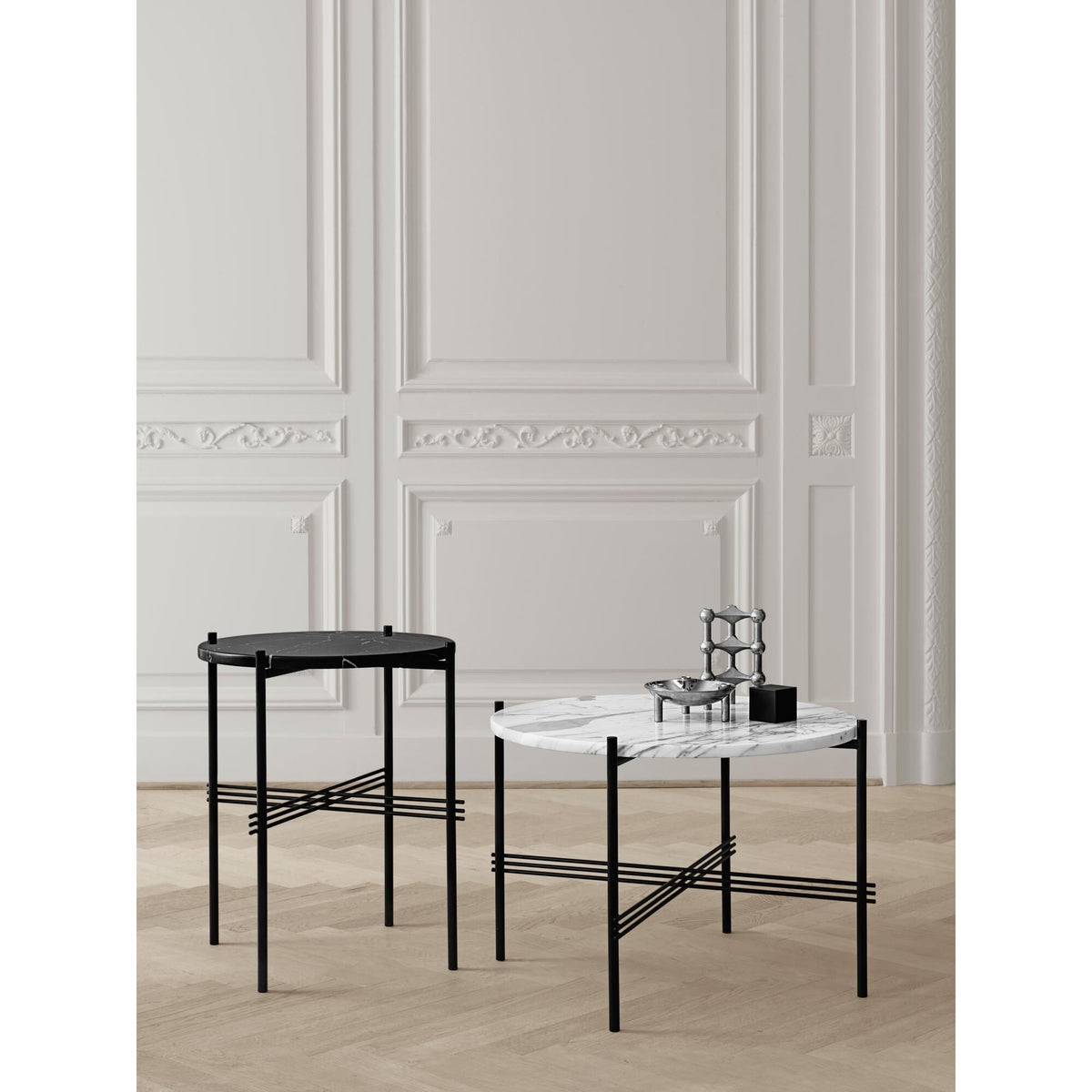 TS Coffee Table Round Ø55 Black/ White Carrara Marble