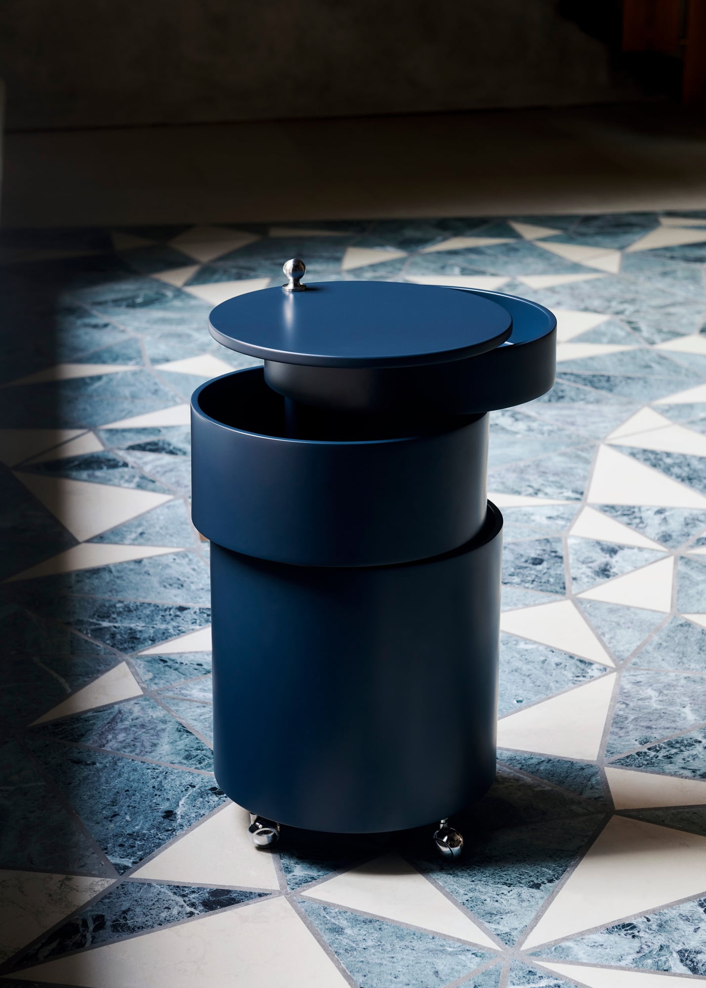 Barboy trolley, glossy deep blue