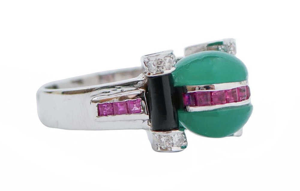 14 Karat White Gold Ring in Green Agate, Onyx, Rubies, Diamonds