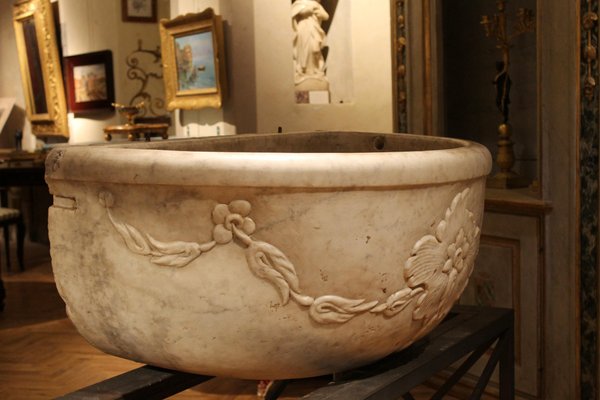 17th Century Italian Hand Carved White Carrara Marble Fountain or Basin-AXE-1433391