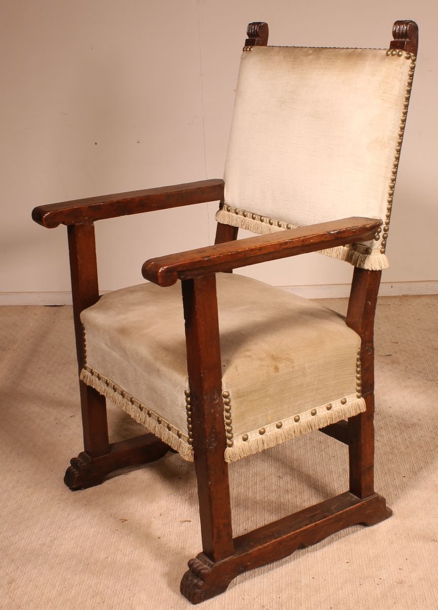 17th Century Spanish Walnut Armchair