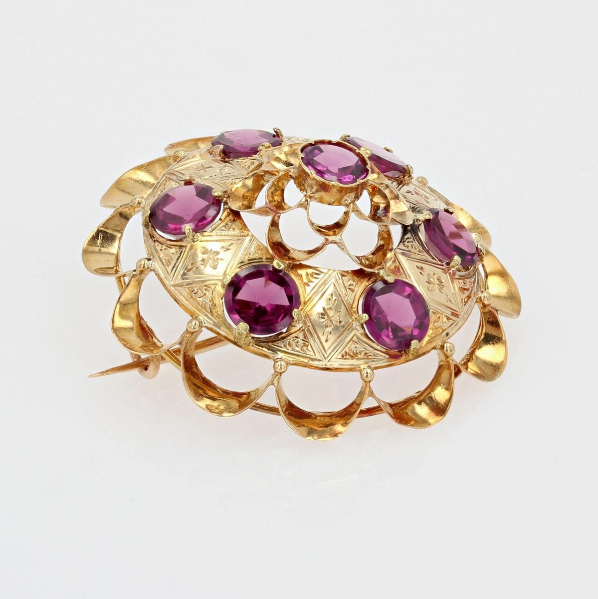 18 Karat 20th Century French Garnet Yellow Gold Brooch, 1890s