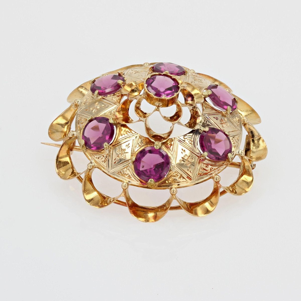 18 Karat 20th Century French Garnet Yellow Gold Brooch, 1890s