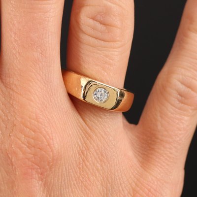 18 Karat Modern French Yellow Gold and Diamond Signet Ring-OLU-1446783