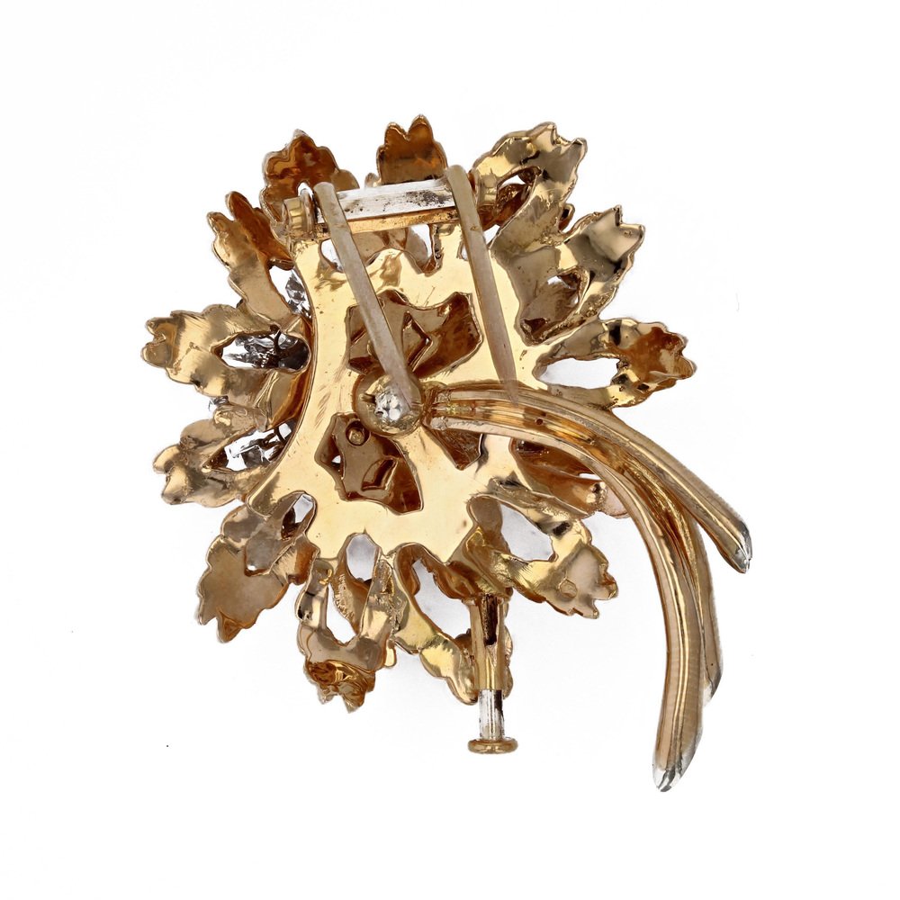 18 Karat Yellow Gold Flower Brooch with Diamonds, France, 1950s