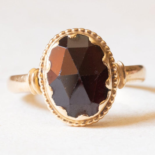 18 Karat Yellow Gold Garnet Ring, 1940s