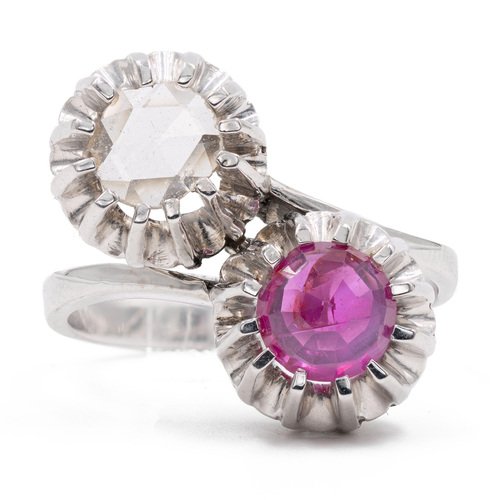 18k White Gold Contrarie Ring with Rose Diamond and Ruby, 1930s