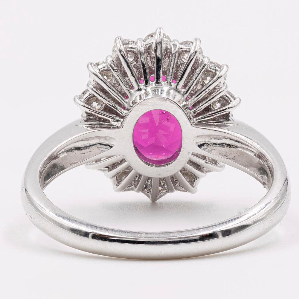 18k White Gold Daisy Ring with Natural Ruby ​​and Diamonds