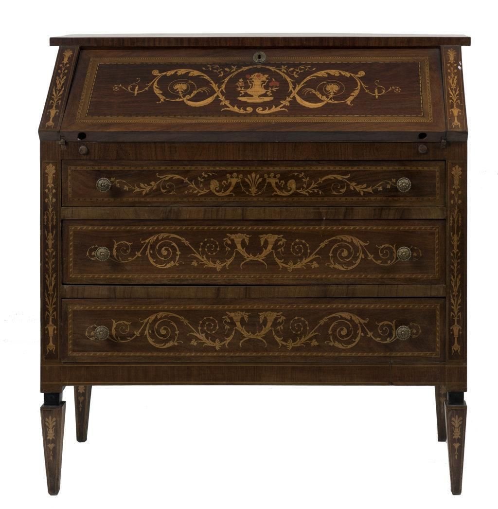 18th Century Drawers in Walnut and Bois de Rose