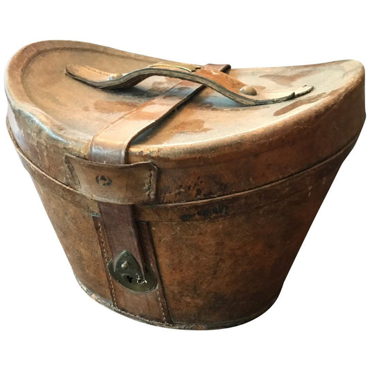 18th Century Empty Red Velvet Hat Box in Leather, 1875