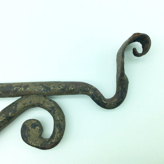 18th Century Iron Portainsegna