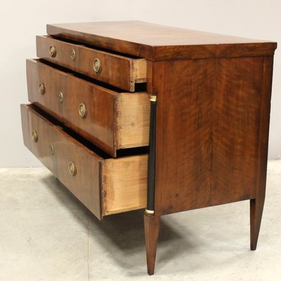 18th Century Italian Directoire Chest of Drawers in Walnut