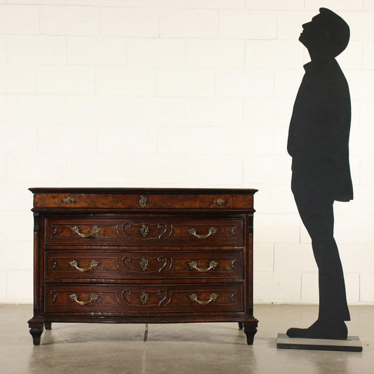 18th Century Lombard Barocchetto Chest of Drawers in Walnut, Italy