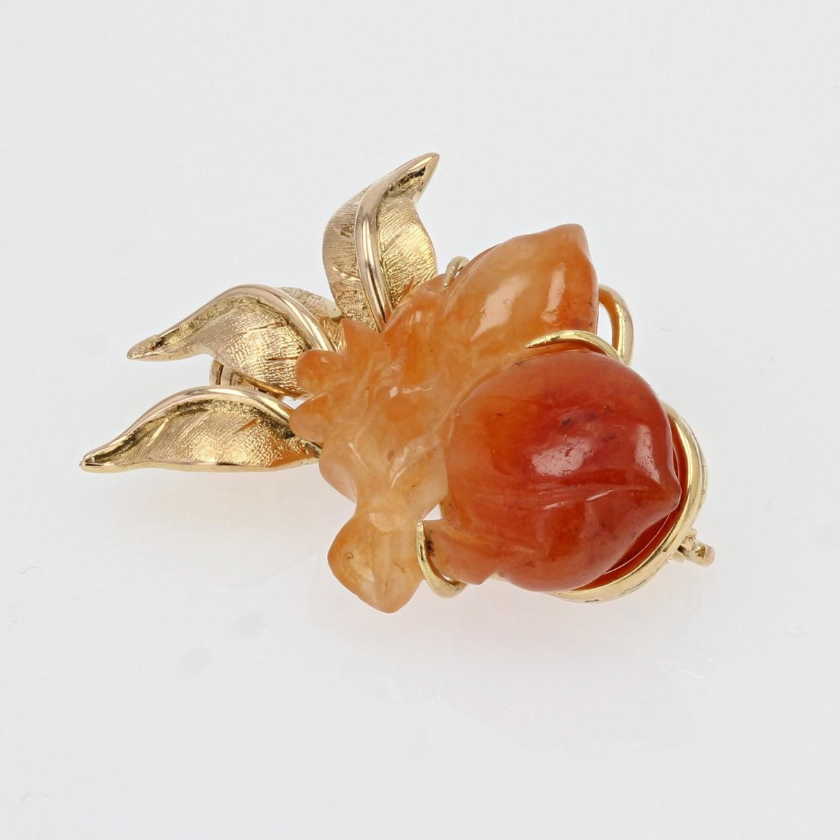 19 Karat Yellow Gold Brooch with Orange Jade, 1960s