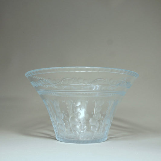 1920-30s Engraved Bowl in Glass Signed by Edward Hald for Orrefors, Sweden Signed with of He 67-29