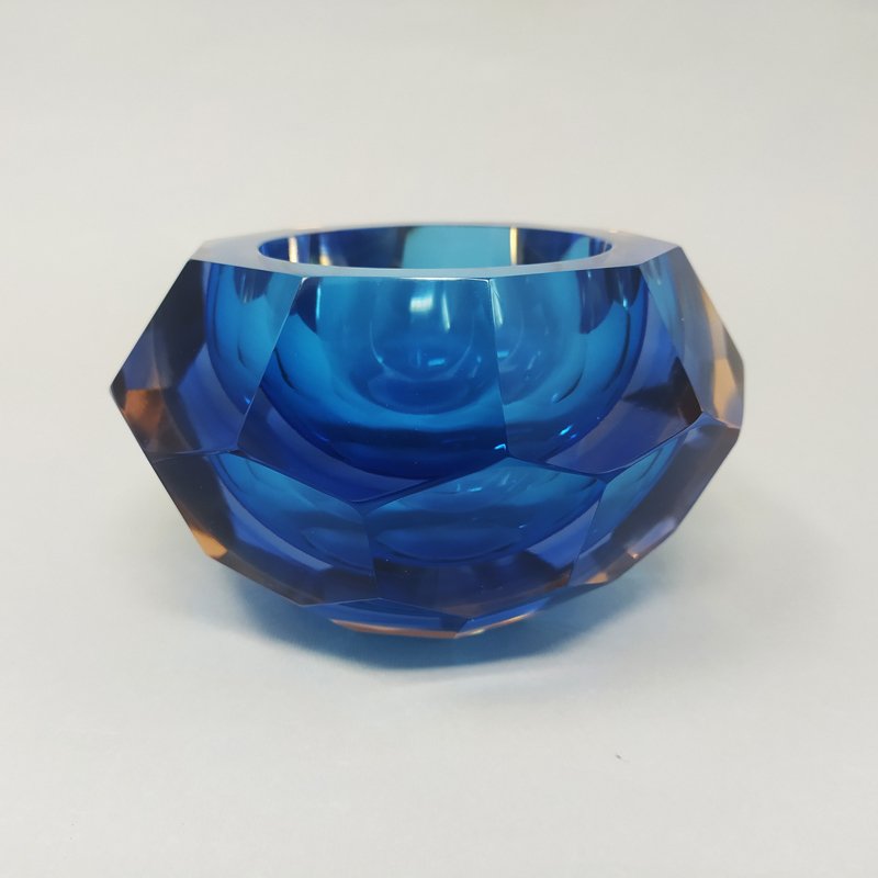 1960s Gorgeous Big Blue Bowl Or Catchall Designed by Flavio Poli for Seguso