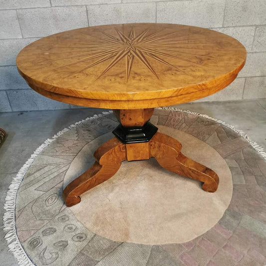 19th Century Beidermeier Marquetry Hall Table / Center Table in Walnut, Germany, 1840s