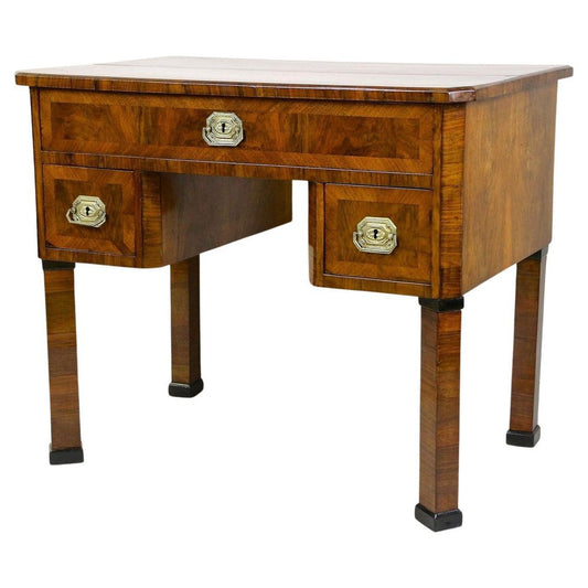 19th Century Biedermeier Writing Desk in Nutwood, Austria, 1830s