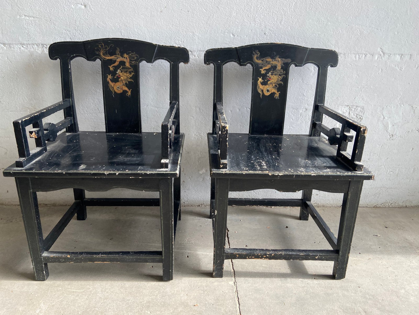 19th Century Chinese Chairs in Lacquered Black Wood with Gilt Decoration, 1890s, Set of 2