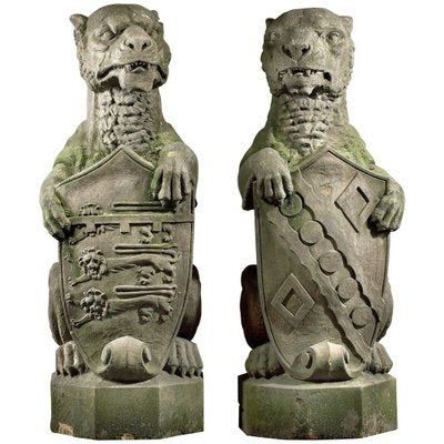 19th Century English Finials Carved as Heraldic Lions, Set of 2-TDA-1376357