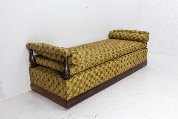 19th Century French Walnut Sofa-RIU-1329266