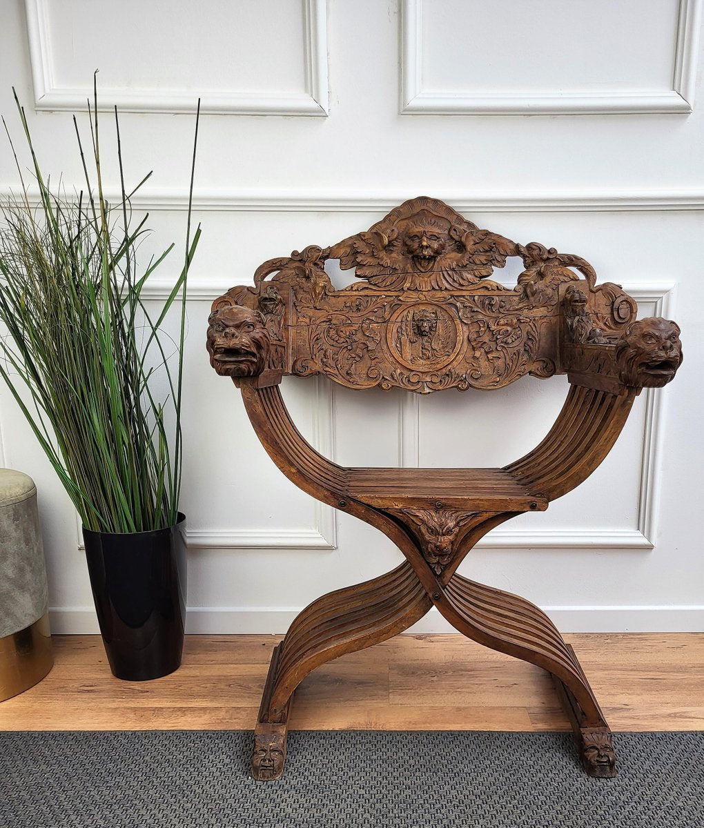 19th Century Italian Renaissance Savonarola Chair in Carved Walnut