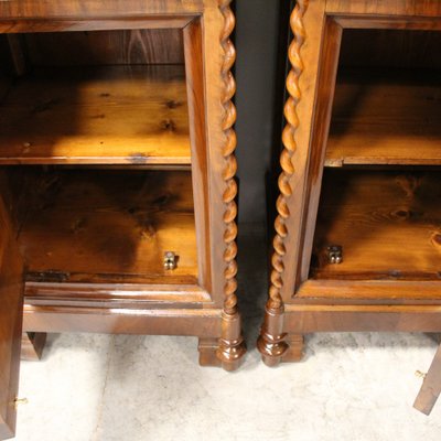 19th Century Louis Philippe Bedside Tables in Walnut, Italy, Set of 2-UMS-1785007