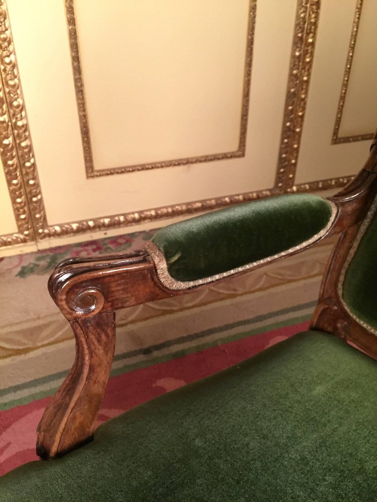 19th Century Louis XV Sofa in Walnut, 1890s